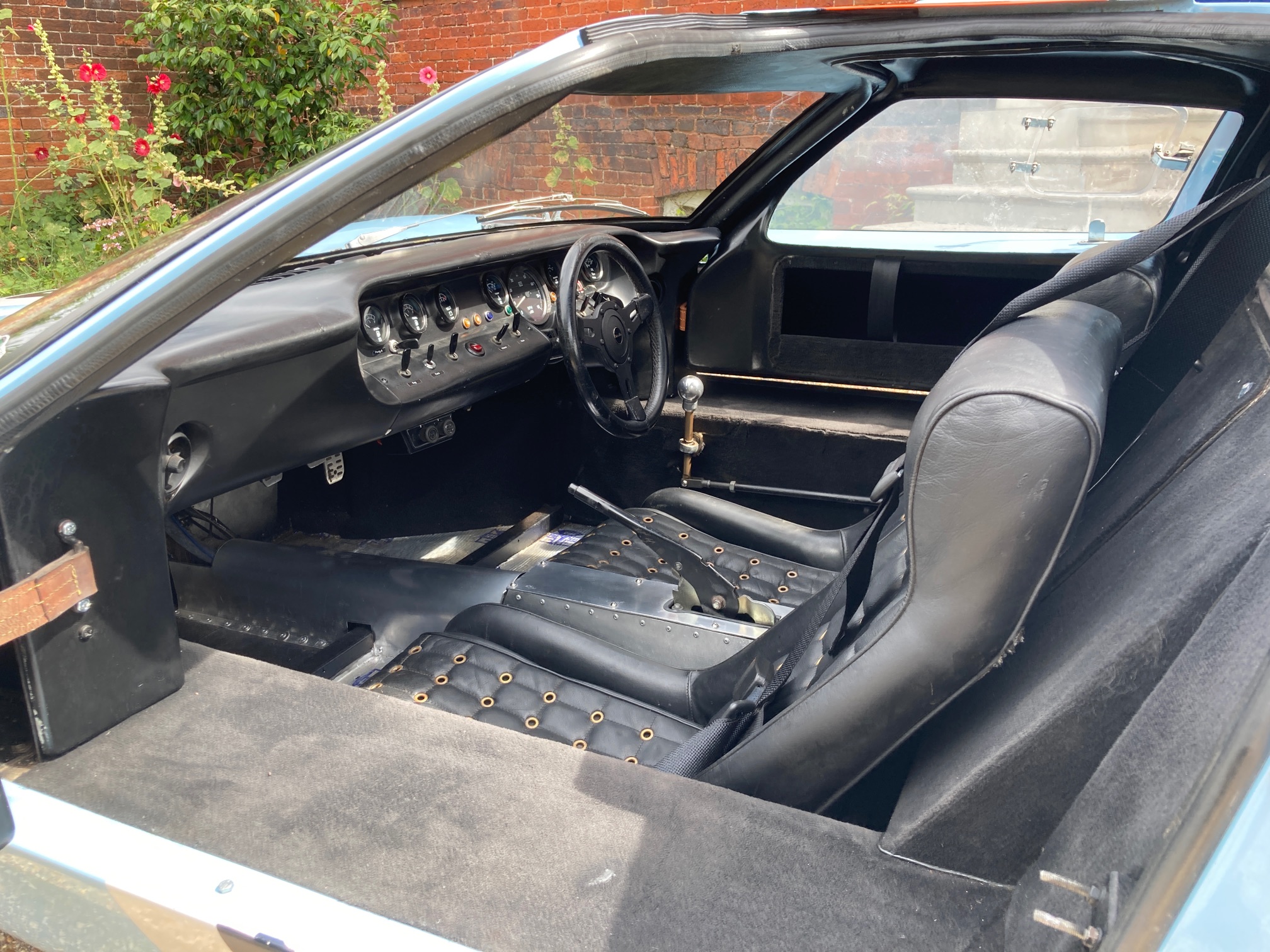 GT40 INTERIOR