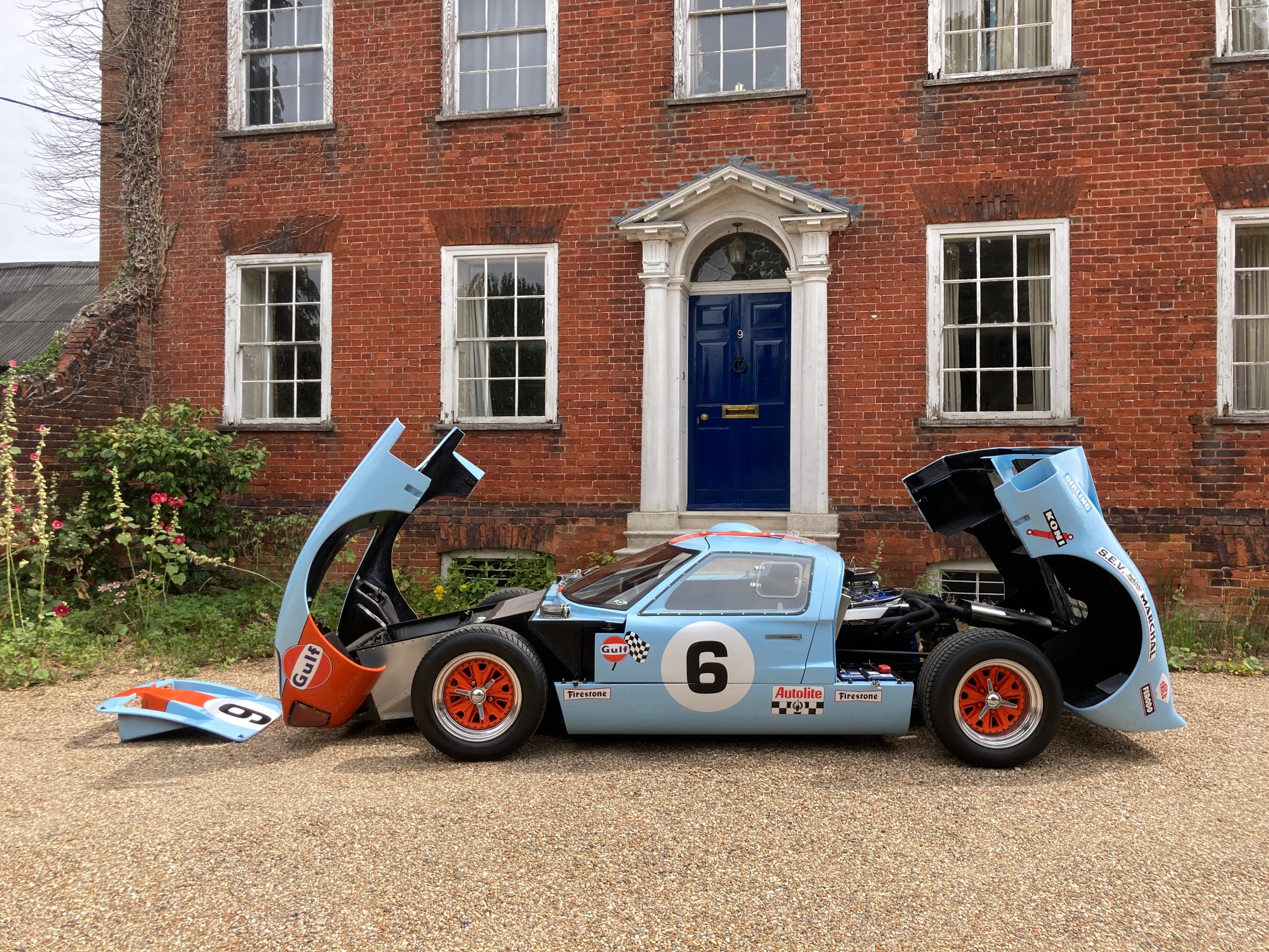 GT40 STRIP DOWN