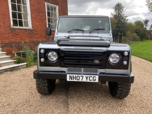 LAND ROVER DEFENDER