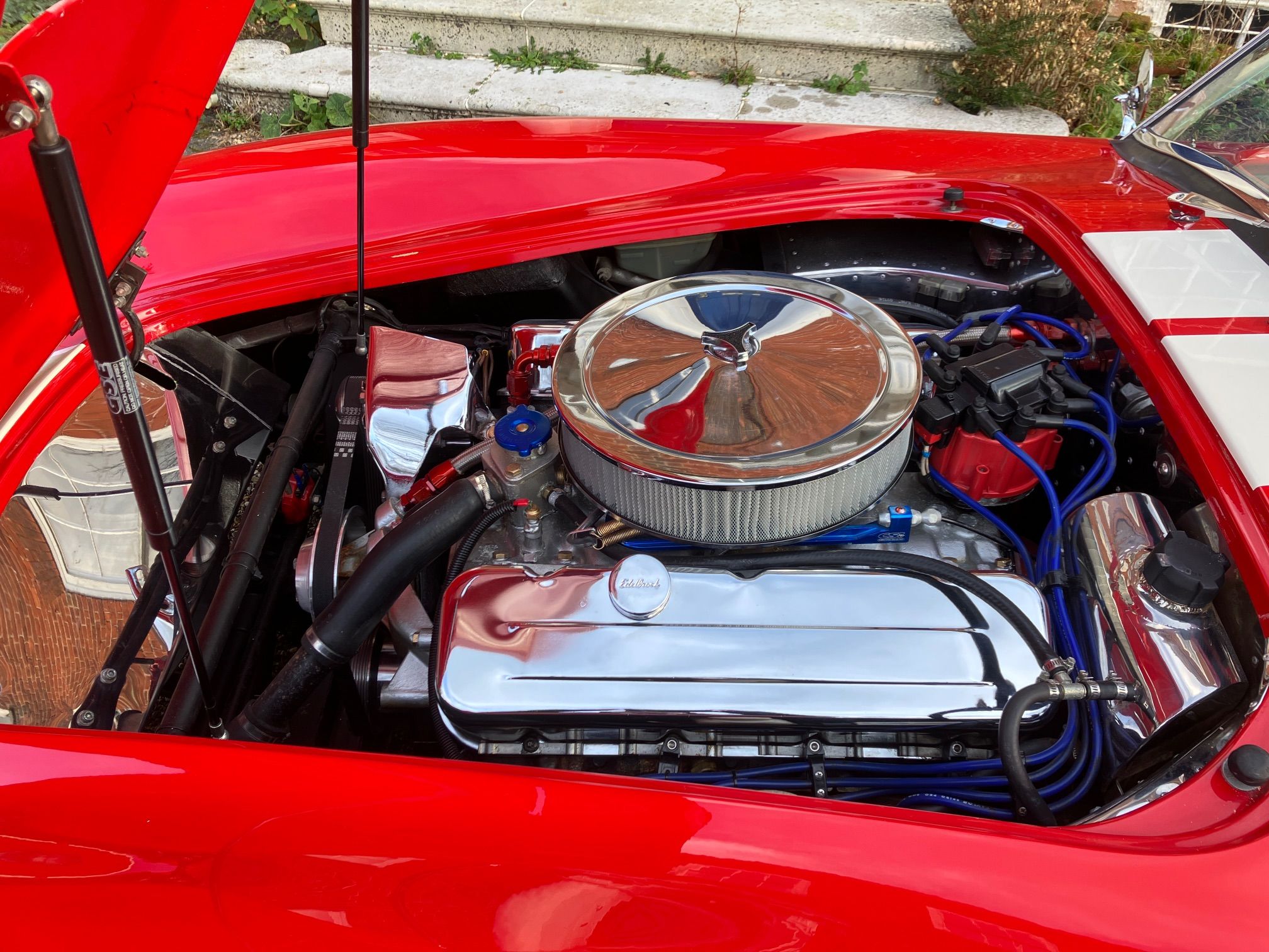 BIG BLOCK V8 COBRA