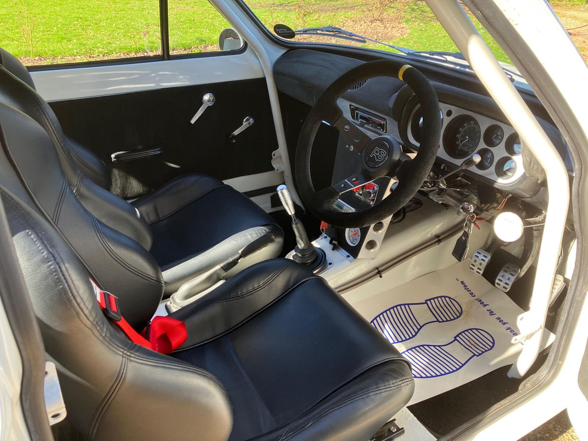 ESCORT MK1 INTERIOR