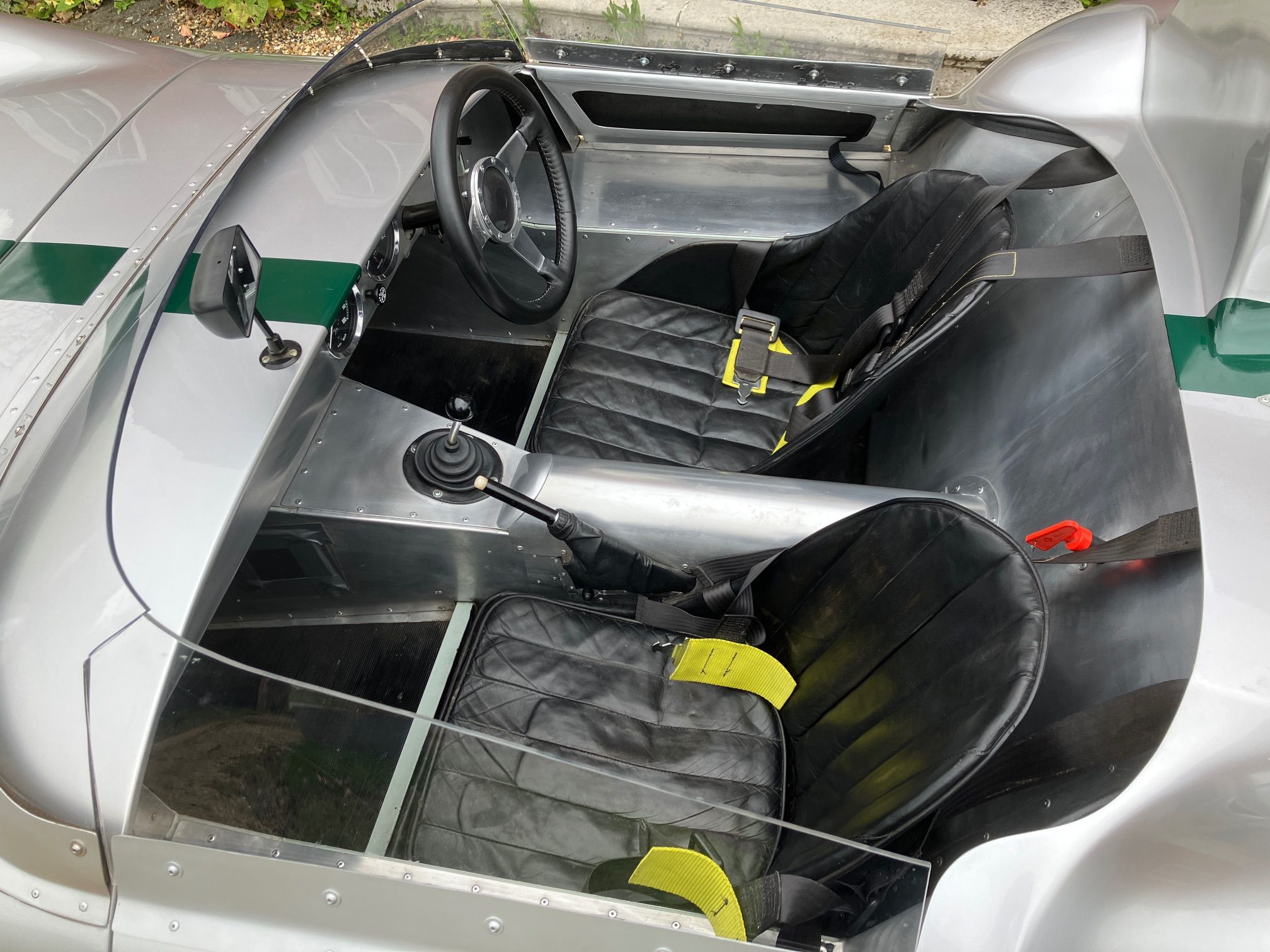 WESTFIELD 11 INTERIOR