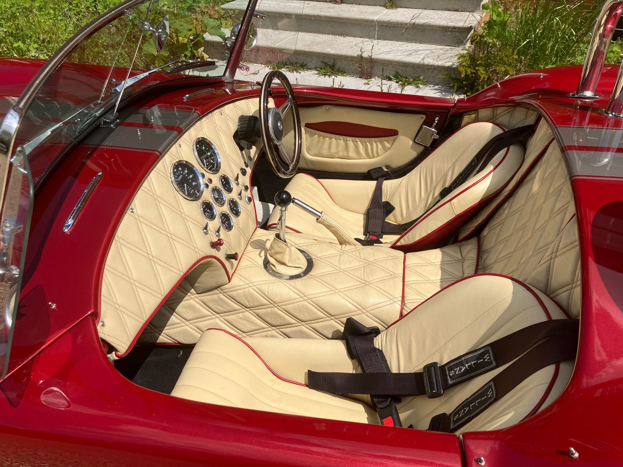 COBRA CREAM LEATHER
