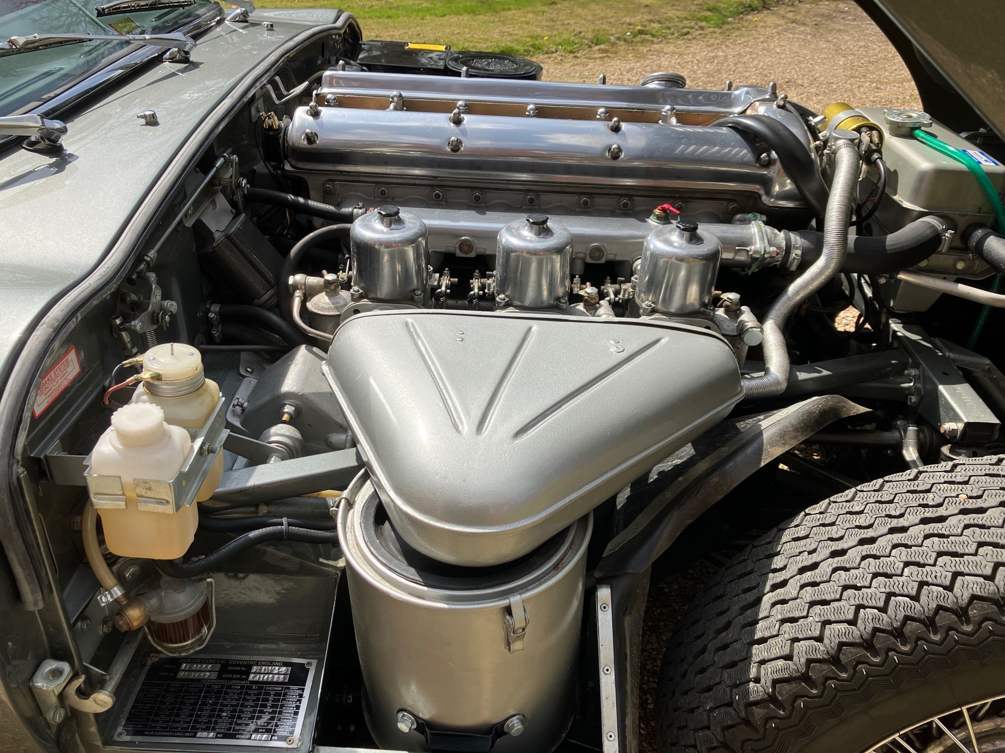 JAGUAR 4.2 E-TYPE SIX CYLINDER