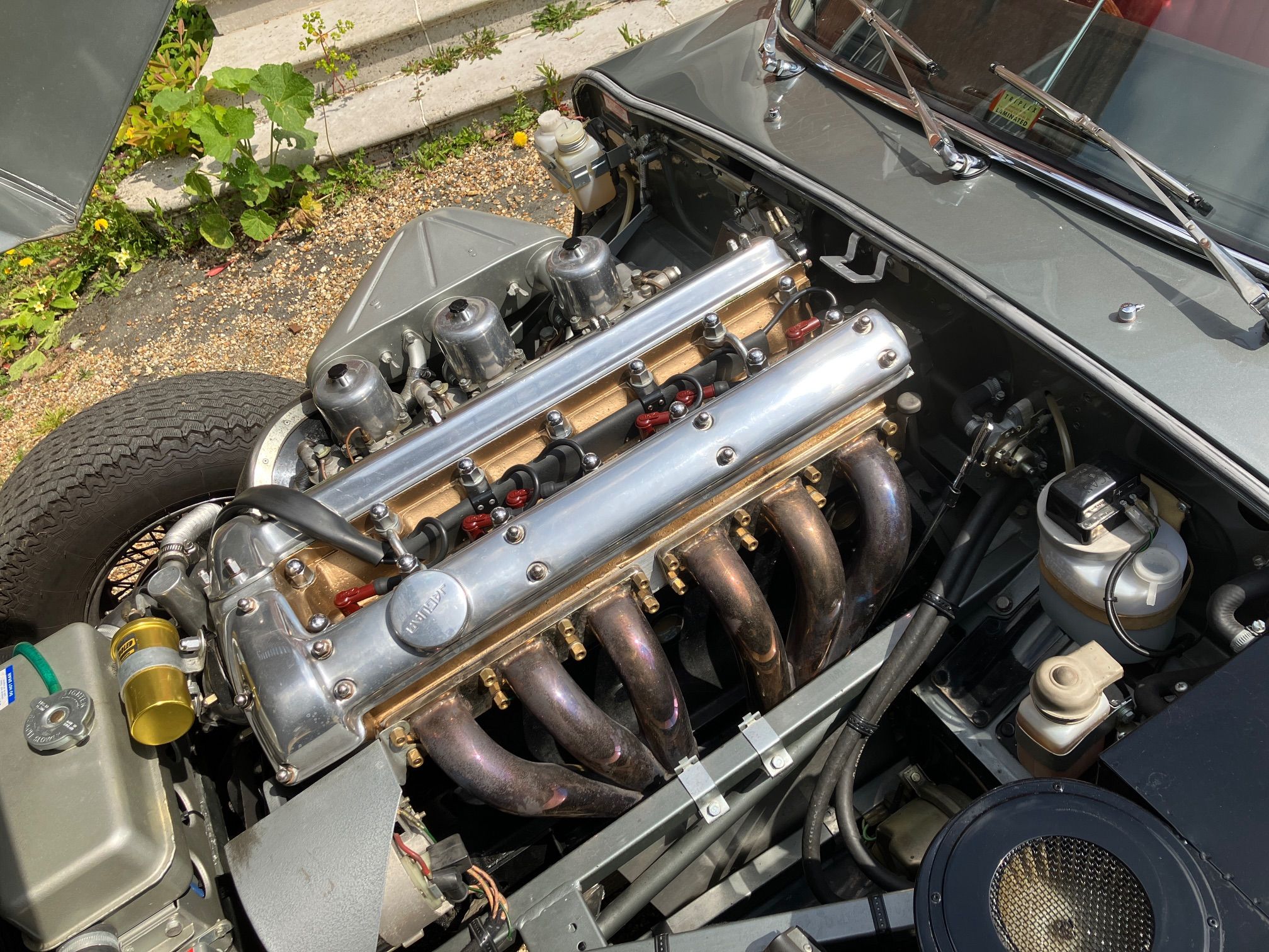 JAGUAR 4.2 STRAIGHT SIX ENGINE