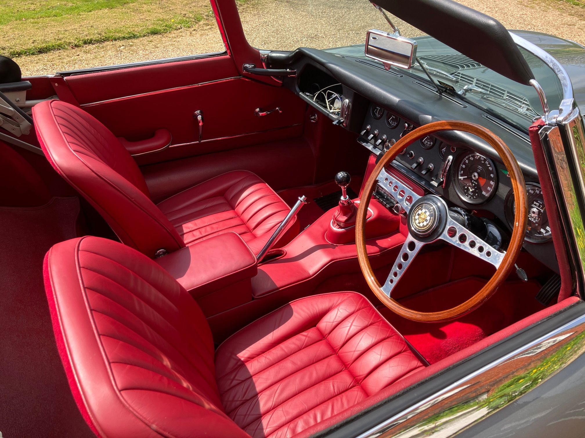 JAGUAR UK RHD S1 E-TYPE