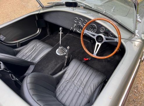 COBRA 427 INTERIOR 2
