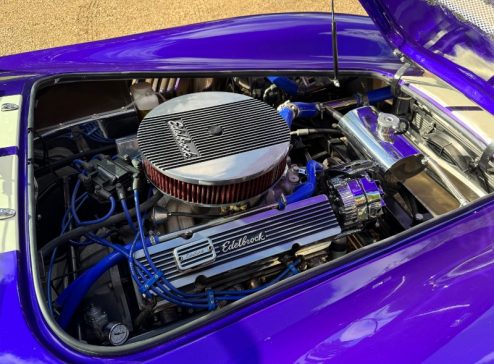 COBRA V8 ENGINE