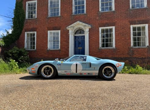 FORD GT
