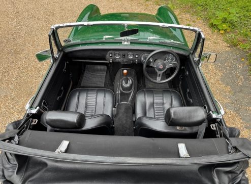 MG SEATS 1