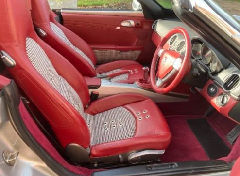 PORSCHE-RED-LEATHER-WITH-PETTITA-CLOTH-IN-387-SPEEDSTER-scal