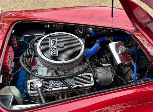 V8 CHEVROLET COBRA ENGINE